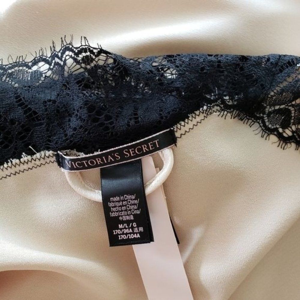 NWT Victoria's Secret Satin/Lace Kimono Robe with Tie Belt - Picture 4 of 6